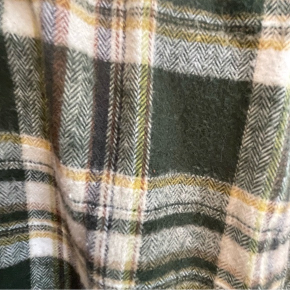 Eddie Bauer Men's Casual Plaid Shirt - Green and Cream - Picture 2 of 6